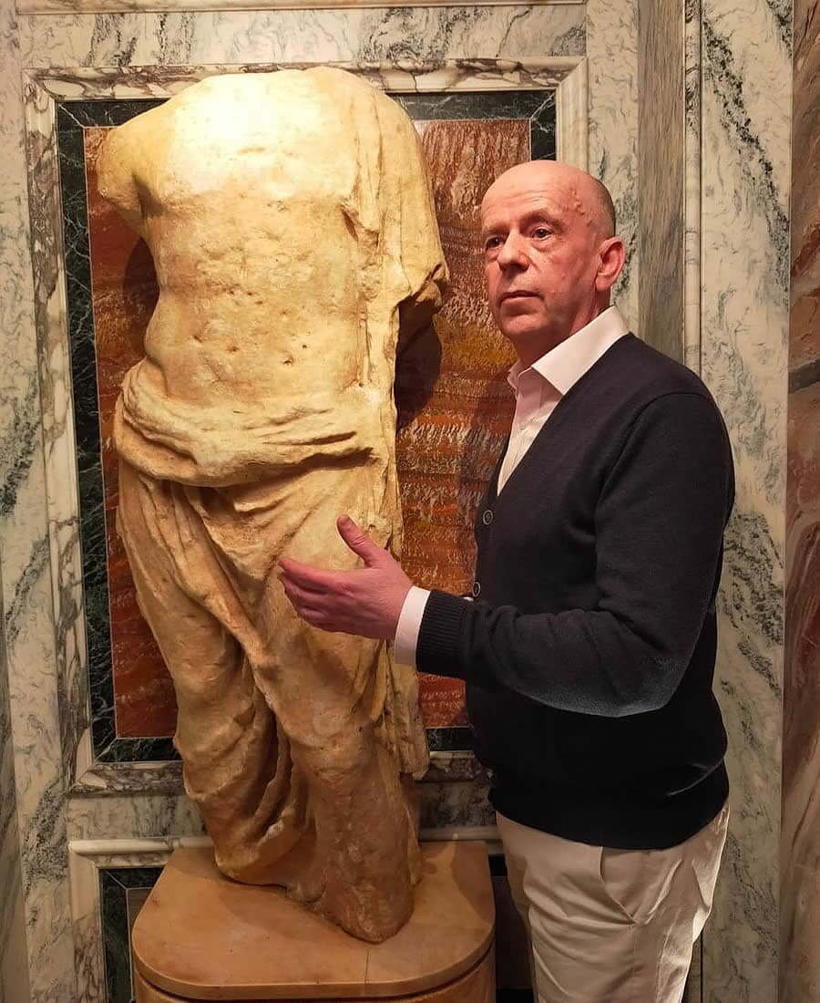 Simon Morris art curator Bacchanalia Mayfair Simon Morris art curator Bacchanalia Mayfair
